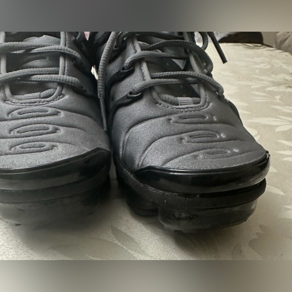 NWOB - Nike Air Vapormax Plus Cool Grey Black, size 6.5 men / 8.5 women - Picture 10 of 13